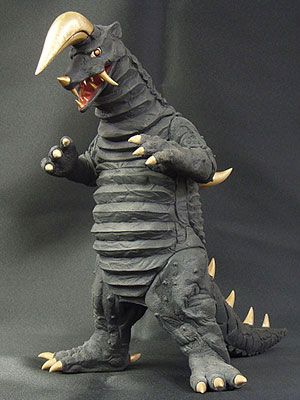 大怪獣シリーズ　ブラックキング　帰ってきたウルトラマン　フィギュア Amazon.co.jp: [バンダイ(BANDAI)] ウルトラ怪獣シリーズ 08 ブラック