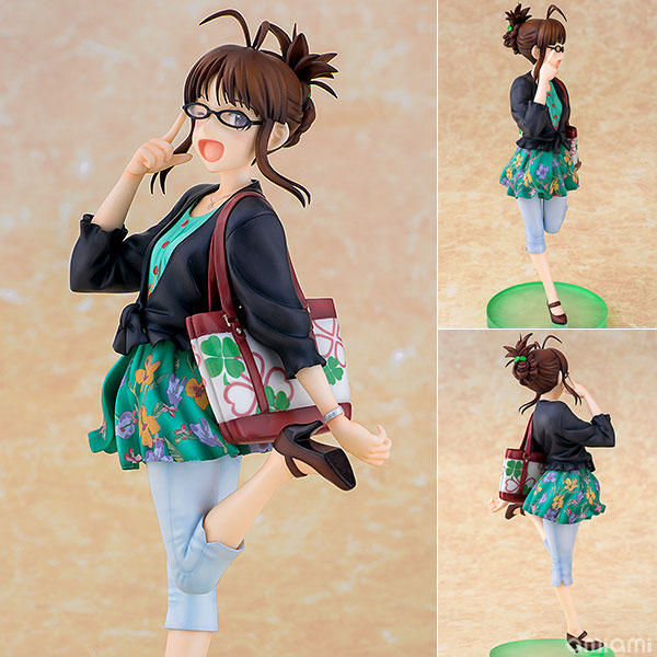 My gf got herself this cute Midori (from Midori no Hibi) figure