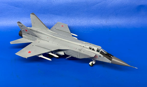 AmiAmi [Character & Hobby Shop] | 1/144 MiG-31 Foxhound Plastic