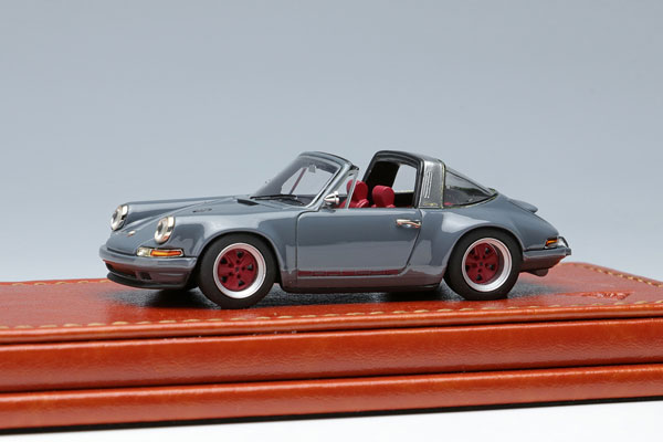 IDEA 1:18 Porsche 911 (964) Singer Targa in Gray | Resin