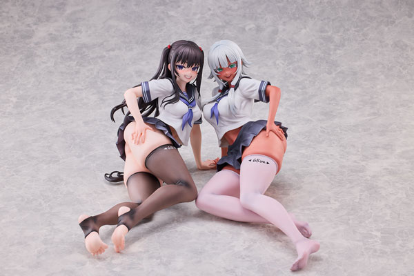 PURE [Bonus] World Where the Thickness of a Girl's Thighs is Equal to Her Social Status Raura Aiza & Iroha Shishikura 1/5 Complete Figure
