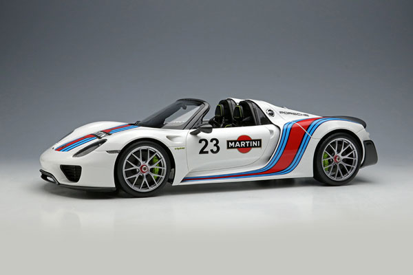 AmiAmi [Character & Hobby Shop] | 1/18 Porsche 918 Spyder Weissach Package  2011 White (Martini Stripe)(Pre-order)(Single Shipment)