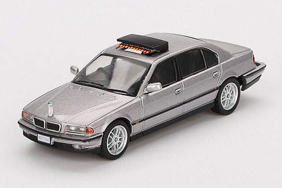 Pre-order) Mini GT#792 1/64 BMW 750IL Aspen Silver Metallic