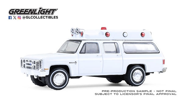 GreenLight 1/64 1983 Chevrolet Suburban K20 Custom Deluxe Ambulance - Plain White