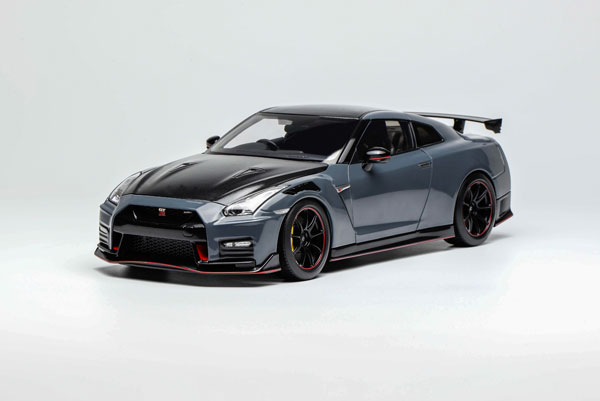 Nissan GT-R 1:18 Premium Edition 左ハンドル Nissan GT-R 1:18 Premium Edition 左ハンドル Nissan GT-R 1:18