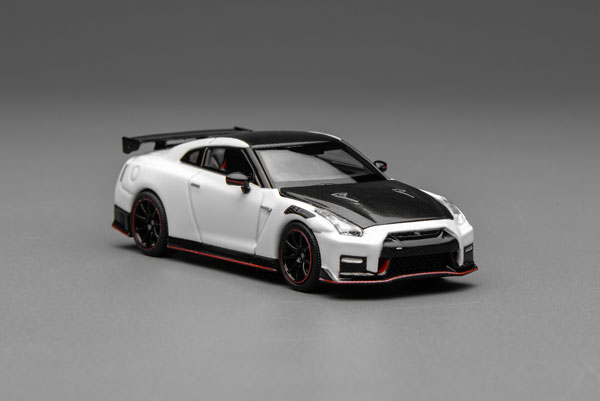 MOTORHELIX 1/64 Nissan GT-R NISMO (R35) Special Edition 2022 Brilliant White Pearl รูปภาพ 1