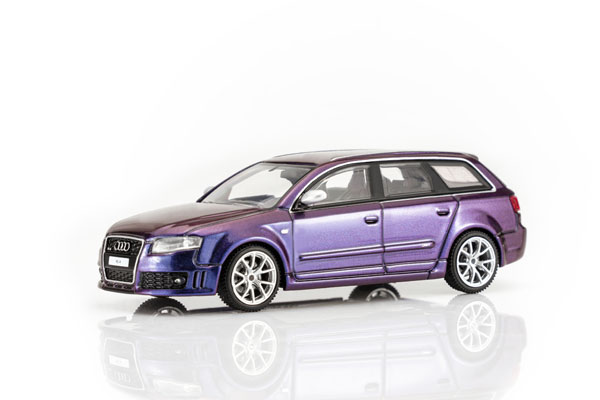 MOTORHELIX 1/64 Audi RS 4 (B7) 2005 Army Girl Purple Pearl รูปภาพ 1