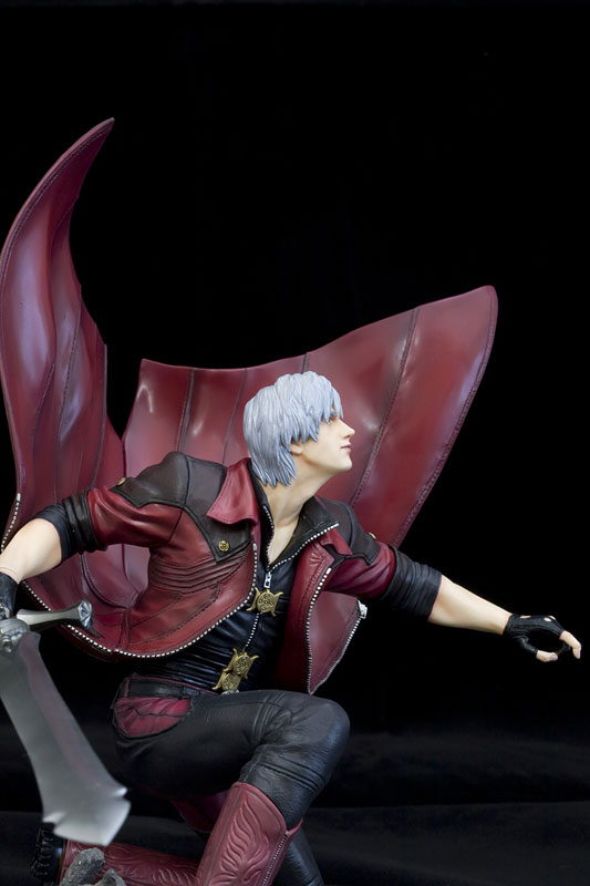 Ultimate Dante Action Figure  Devil May Cry 4 - Tokyo Otaku Mode (TOM)