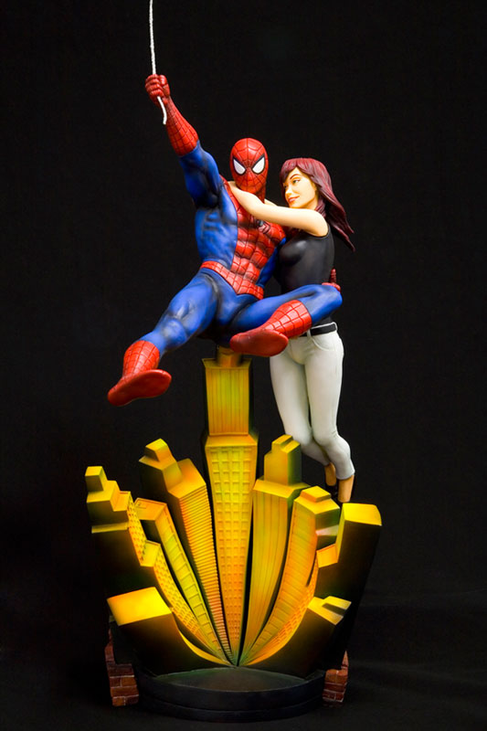 Statue résine Spiderman Marvel 30cm — nauticamilanonline