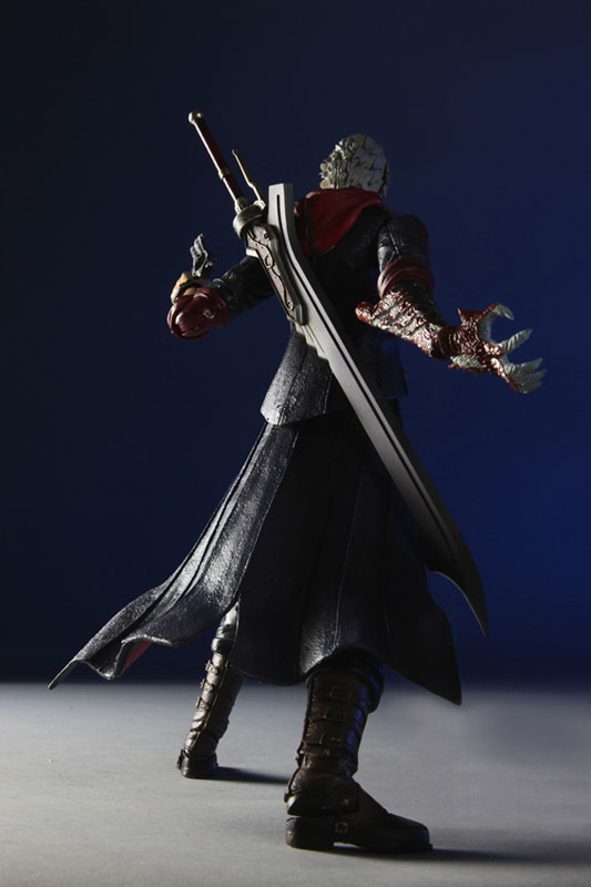 AmiAmi [Character & Hobby Shop] | Devil May Cry 4 - Play Arts Kai