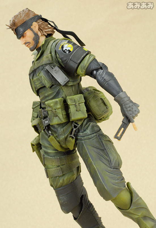 L GEAR SOLID ピースウォーカー　フィギュア 最新入荷！ビッグボス ピースウォーカー Play Arts フィギュア