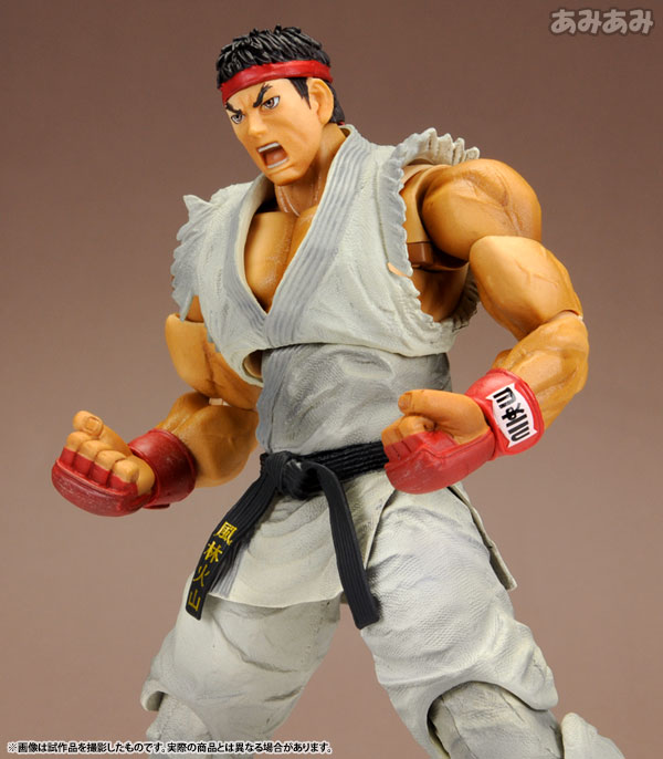 Square Enix Street Fighter IV: Play Arts Kai: Ryu