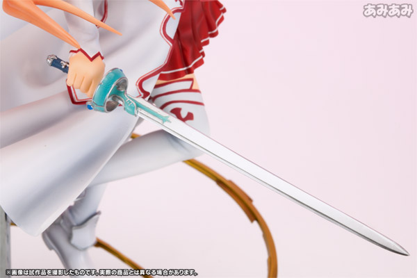 AmiAmi [Character & Hobby Shop]  Sword Art Online - Asuna -Knights of the  Blood Ver.- 1/8 Complete Figure(Released)