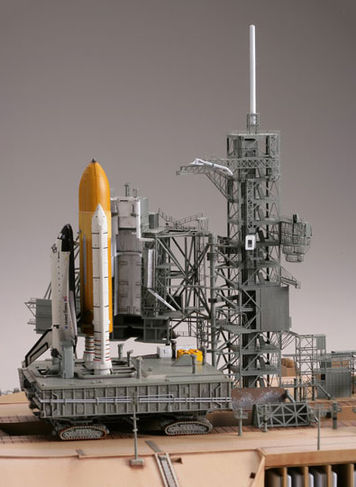 AmiAmi [Character & Hobby Shop] | GiMIX Spacecraft Series Gi -Limited- SC05  1/700 Shuttle Launching Base LC39