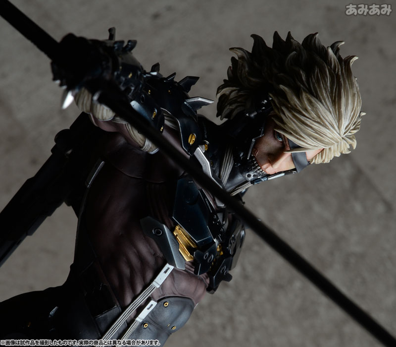 Metal Gear Rising: Revengeance Raiden 1/6th Scale Figure: Sentinel