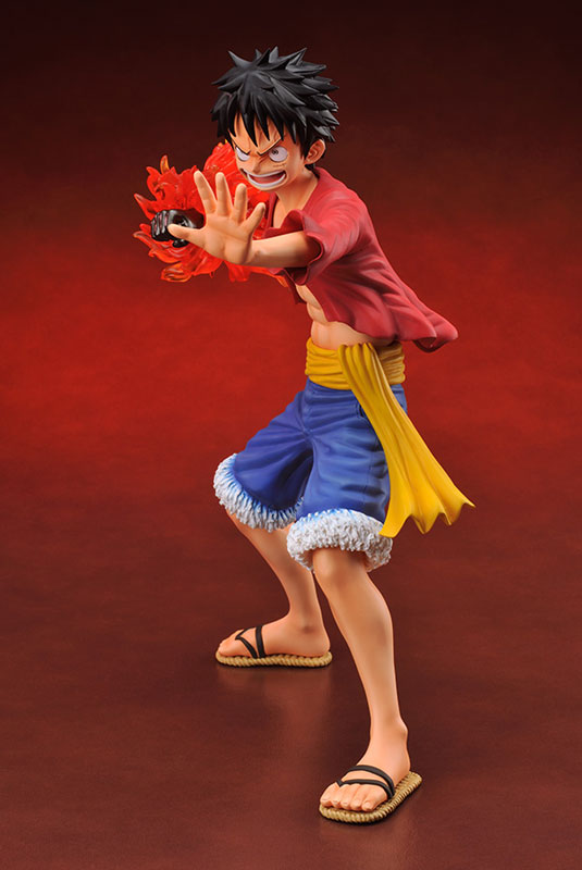 AmiAmi [Character & Hobby Shop]  Gigantic Series - ONE PIECE: Monkey D.  Luffy (New World Ver.) Complete Figure(Released)