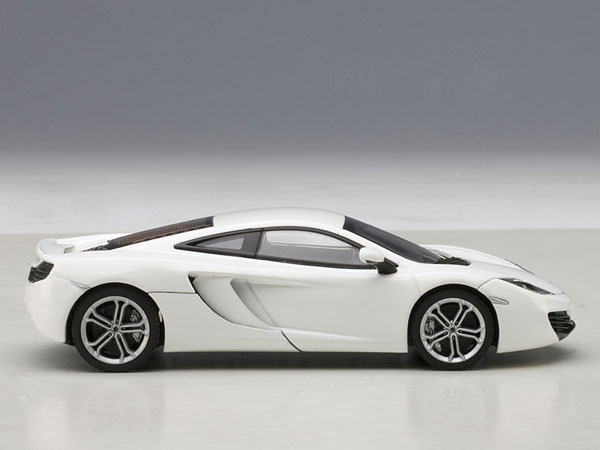 AUTOart 1/43 マクラーレン MP4-12C (シルバー) 完成品 (shin-