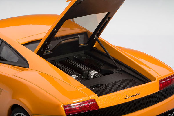 AUTOart Lamborghini Gallardo LP560-4オレンジ Amazon | AUTOart 1/18 ランボルギーニ ガヤルド LP560-4