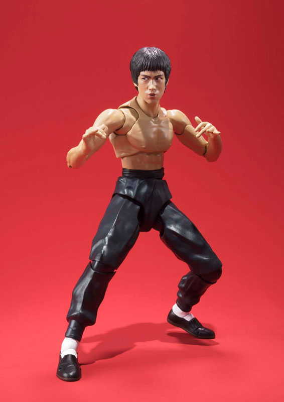 BRUCE LEE SHF Figuarts フィギュア　関節可動 Amazon.com: TAMASHII NATIONS - Bruce Lee - Bruce Lee -Legacy