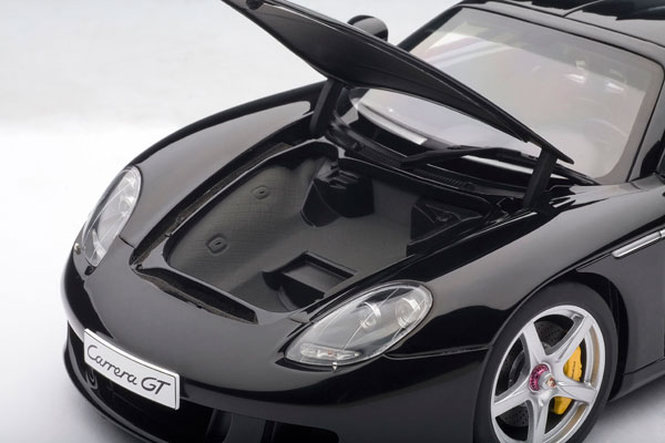 ポルシェ　カレラGT 1/18 AmiAmi [Character & Hobby Shop] | 1/18 Porsche Carrera GT