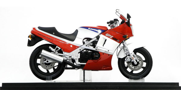 AmiAmi [Character & Hobby Shop] | 1/12 Kawasaki GPZ400R Red