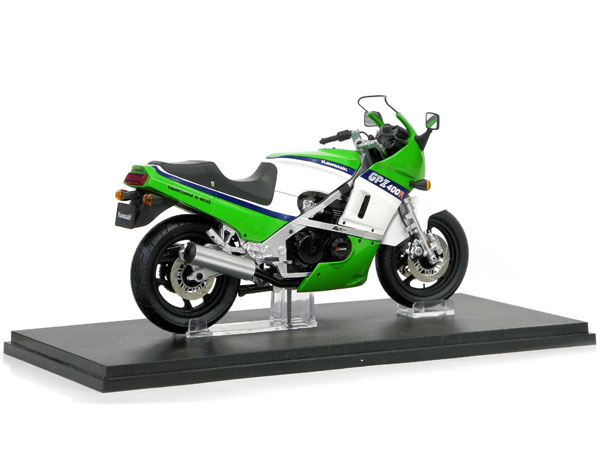 AmiAmi [Character & Hobby Shop] | 1/12 Kawasaki GPZ400R Green