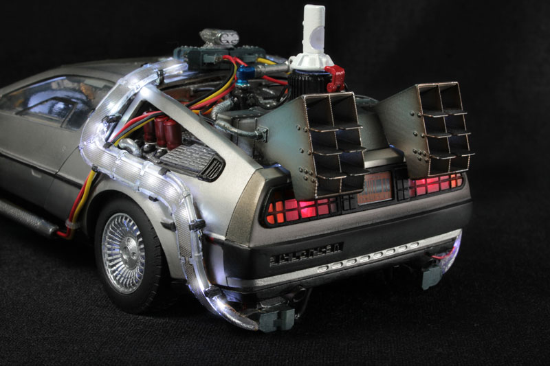 Magnetic Floating デロリアン タイムマシン 1/20スケール Amazon | 1/20 Magnetic Floating デロリアン タイムマシン