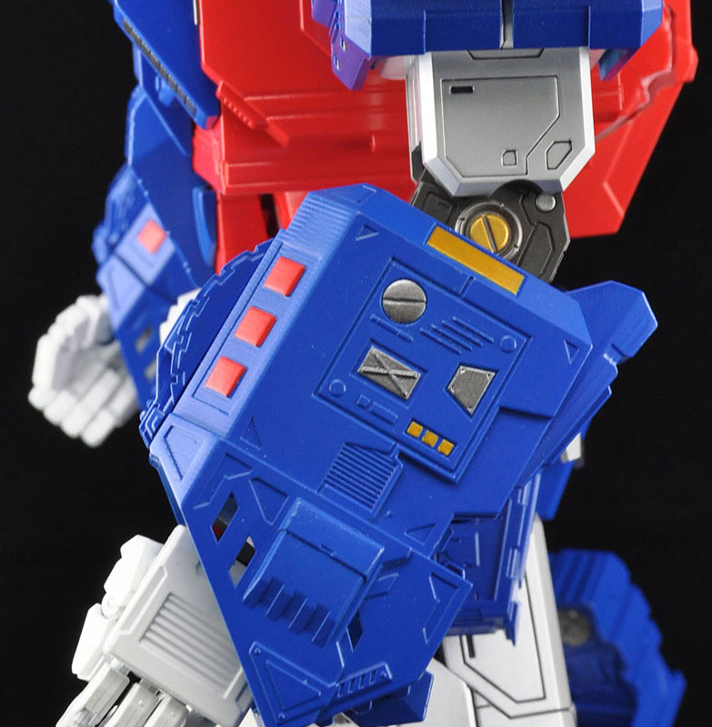 AmiAmi [Character & Hobby Shop] | ULTIMETAL UM-02 Ultra Magnus
