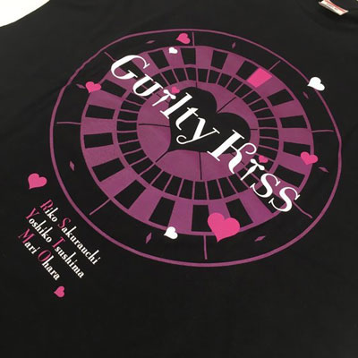 guilty kiss ロゴtシャツ