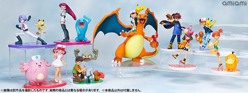 Action Figure Ash Ketchum, Charizard e Pikachu