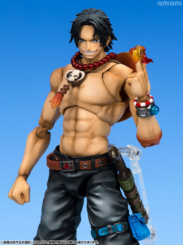 Figure One Piece World Collectable - Burst - Portgas D. Ace em