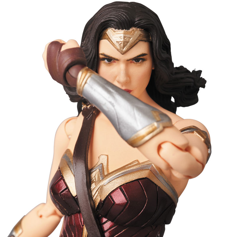 AmiAmi [Character u0026 Hobby Shop] | MAFEX No.060 MAFEX WONDER WOMAN JUSTICE  LEAGUE(Released)