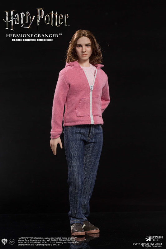 1/6 Hermione Granger スターエーストイズ フィギュア Harry Potter Hermione Granger Sixth Scale Figure by Star Ace