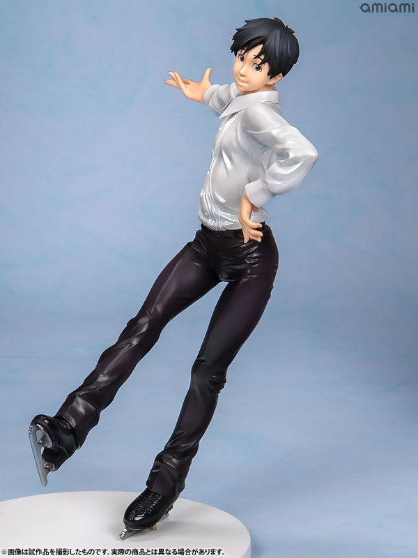 Yuri Katsuki 1/8 Scale Figure - Collectibles & Hobbies