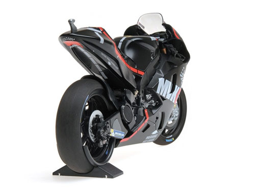 ☆1/12 ヤマハ YZR-M1 MOVISTAR モトGP のぞかせる 2016/12