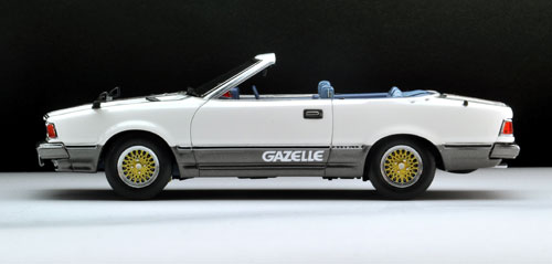 サカティ MEXICO 66 SD BIRCH/SILVER 上品でやわらかなレザーで構成される