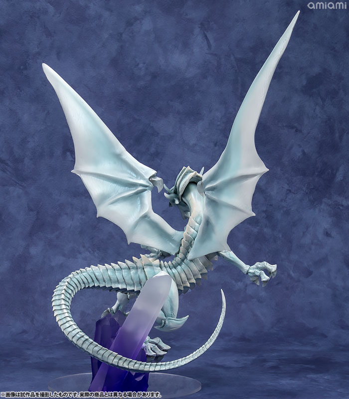 AmiAmi [Character & Hobby Shop]  [Exclusive Sale] ART WORKS MONSTERS Yu-Gi -Oh! Duel Monsters Blue-Eyes White Dragon Complete Figure(Released)