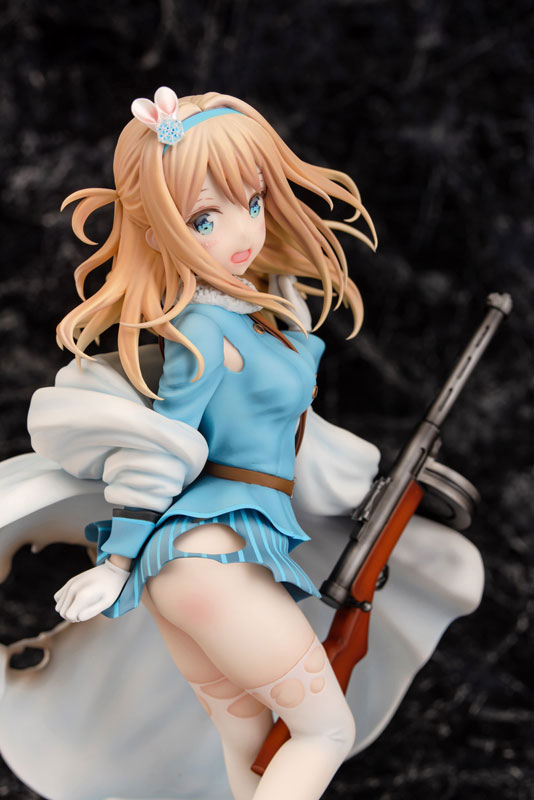 SUOMI KP-31 クリスマスフィギュア 1/7 s-l400.jpg
