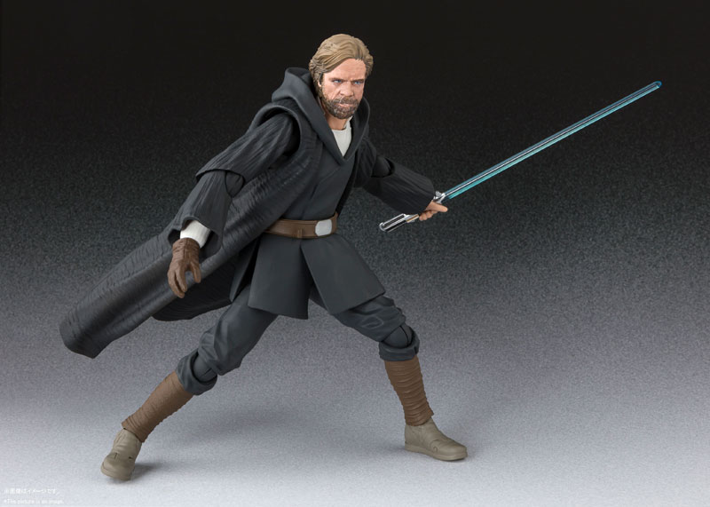 Star Wars: The Last Jedi S.H. Figuarts Luke Skywalker Figure Video Review &  Images