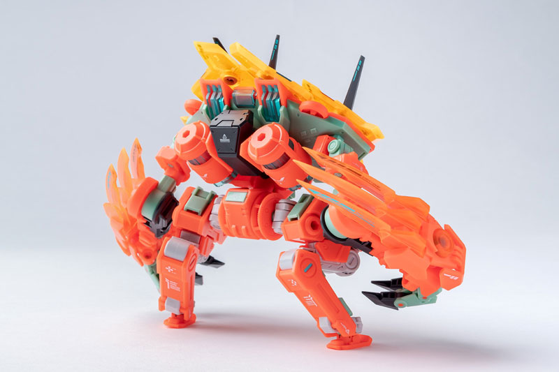 FIGURE-118882_02.jpg