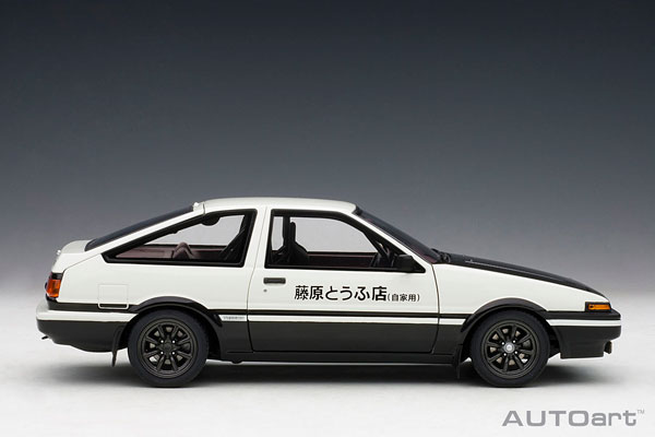 AUTOart 1/18　トレノ (AE86)『頭文字 D』ファイナルバージョン AUTOart 1/18 トヨタ スプリンター トレノ (AE86) 『頭文字 D