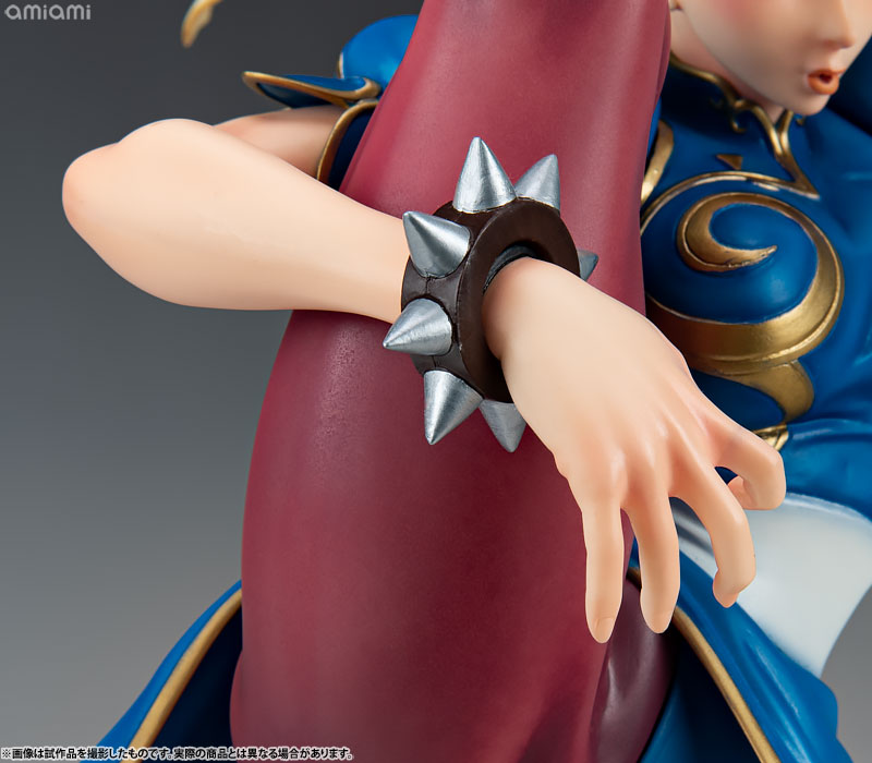 Street Fighter Chun-Li Capcom Figure Builder Creators Model - 16.5" Tall Collector Statue