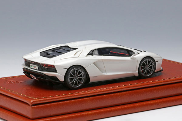 完璧わいふによる AmiAmi [Character Aventador Lamborghini 1/64 | Shop] Hobby & ドナルド・ダック
