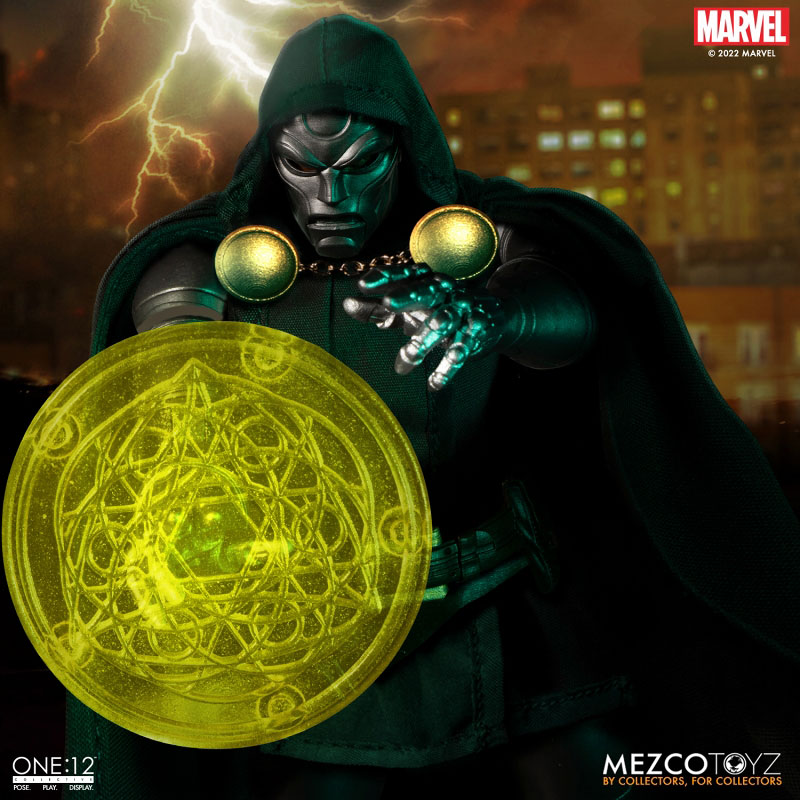 mezco メズコ　ワン12 ドクタードゥーム doctor doom One:12 Collective Doctor Doom | Mezco Toyz