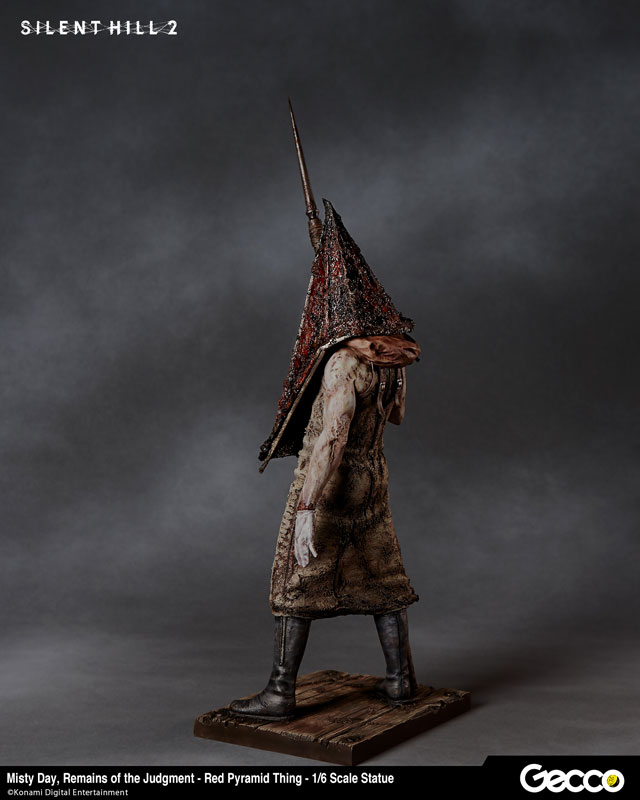 Silent Hill Red Pyramid Head Thing 1:6 Scale Statue