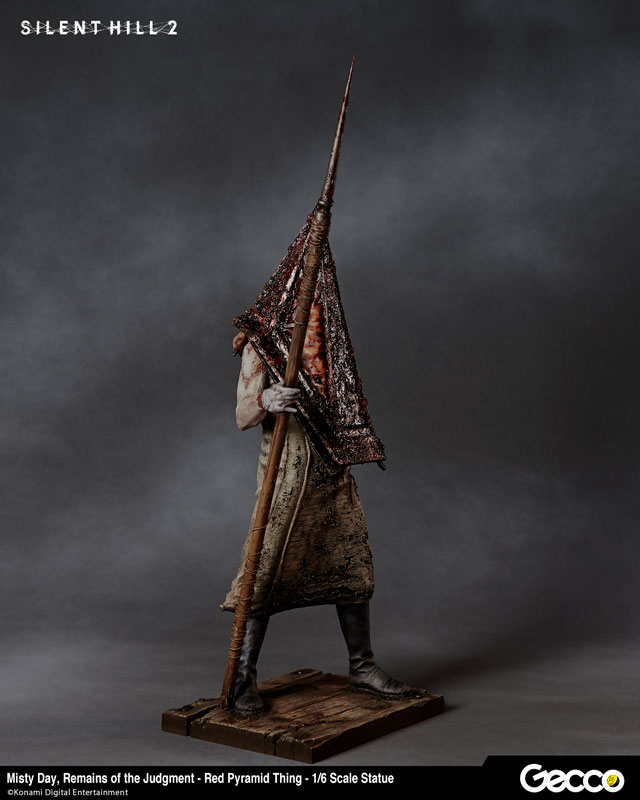 Silent Hill Red Pyramid Head Thing 1:6 Scale Statue