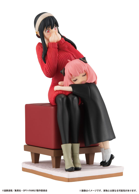 Amazon.co.jp: Banpresto SPY x FAMILY Family Photo Figure Anya Forger & Bond  Forger : Home & Kitchen