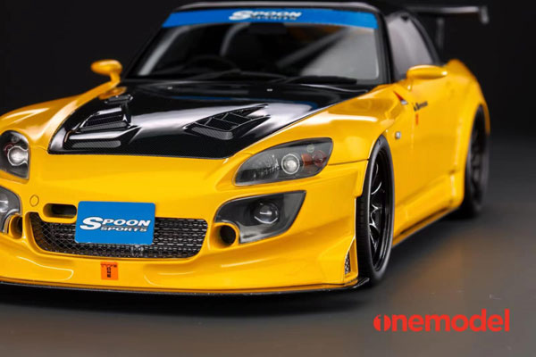 AmiAmi [Character & Hobby Shop] | 1/18 Honda S2000 Spoon Street Carbon  Bonnet Version Yellow(Released)