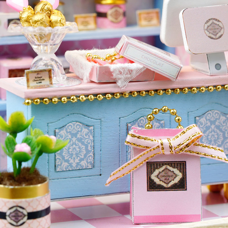 完売！バラ&少女 置物 AmiAmi [Character & Hobby Shop] | Miniature Doll House Candy