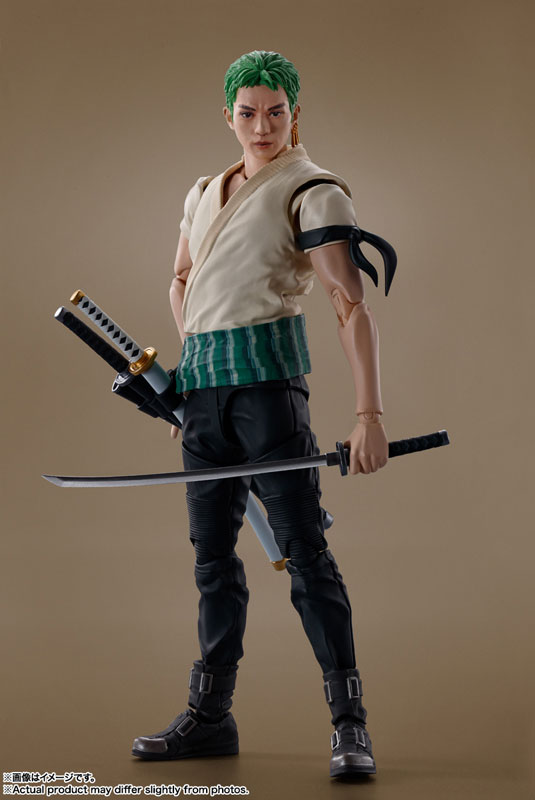 AmiAmi [Character & Hobby Shop] | S.H.Figuarts Roronoa Zoro (A Netflix  Series: ONE PIECE)(Released)